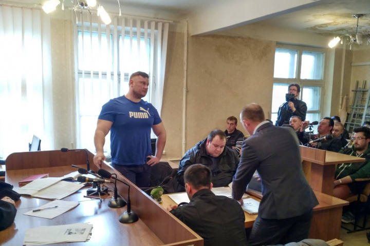 Харківcький патрульний програв суд блогеру, який його публічно ображав