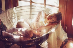 Красавицы стают в очередь, чтобы сделать соблазнительное портфолио у этого фотографа