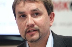 В'ятрович переконує, що місцева влада сама хоче все називати іменем Бандери
