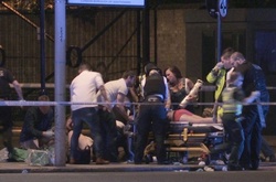 Очевидці розповіли подробиці жахливого теракту в Лондоні