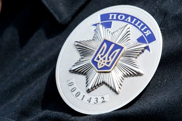 Поліція обіцяє затримувати тих, хто буде заважати охороняти Осмаєва та Окуєву