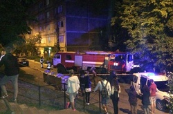 На місці події працюють пожежна, газова, медична служба та поліція