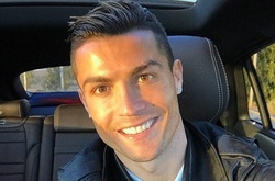 Новая победа - новая прическа: Криштиану Роналду коротко постригся