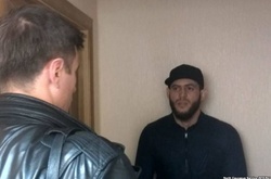 Відомий спортсмен утік з оточеної чеченськими силовиками прокуратури