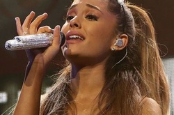 Ариана Гранде сделала тату в память о жертвах теракта в Манчестере