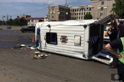 У Харкові перекинулася «швидка», постраждали шестеро 