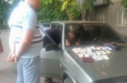 Чиновник Краматорської міськради систематично вимагав гроші з переселенців