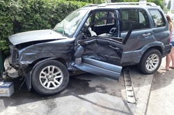 Лобова ДТП в Одесі: авто відкинуло у різні сторони дороги