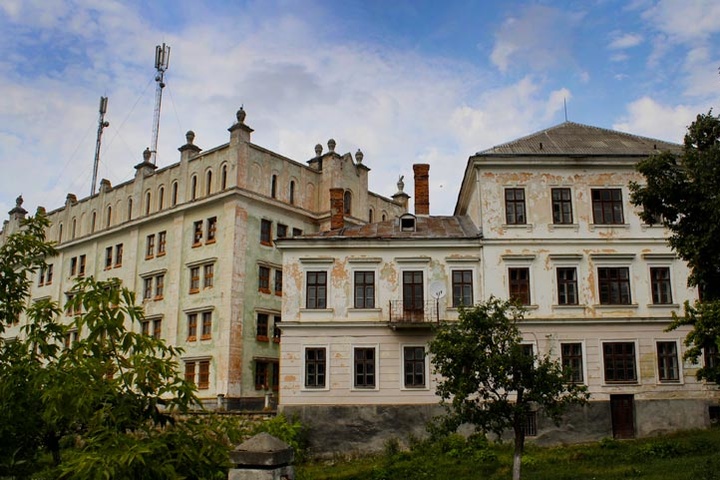 Російський бізнесмен продає старовинний замок на Тернопільщині 