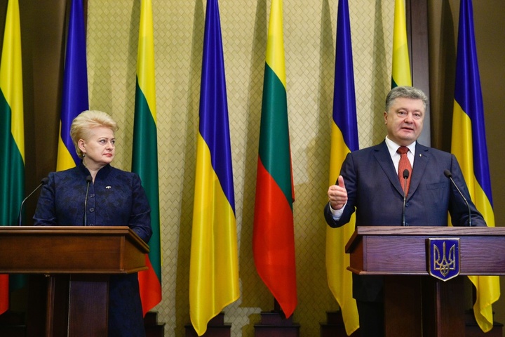 Порошенко підпише законодавчу ініціативу щодо членства України в НАТО