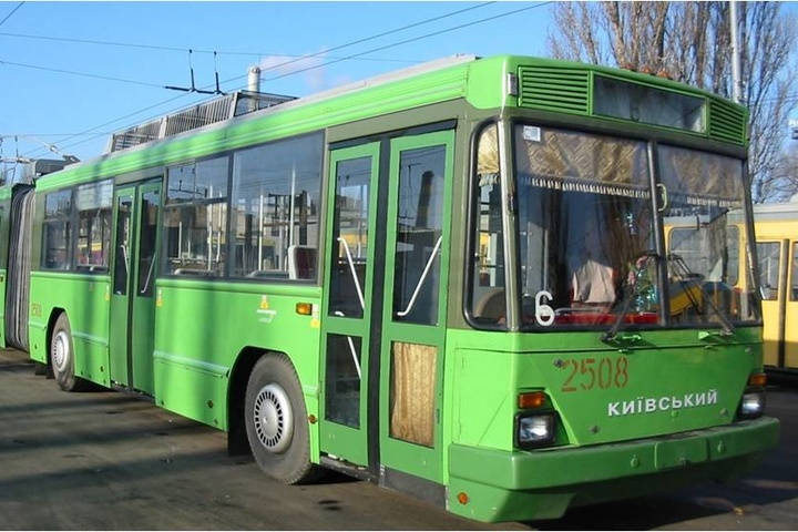 У центрі Києва тимчасово закривають два тролейбусних маршрути