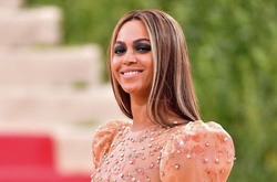 Бейонсе будет рожать дома