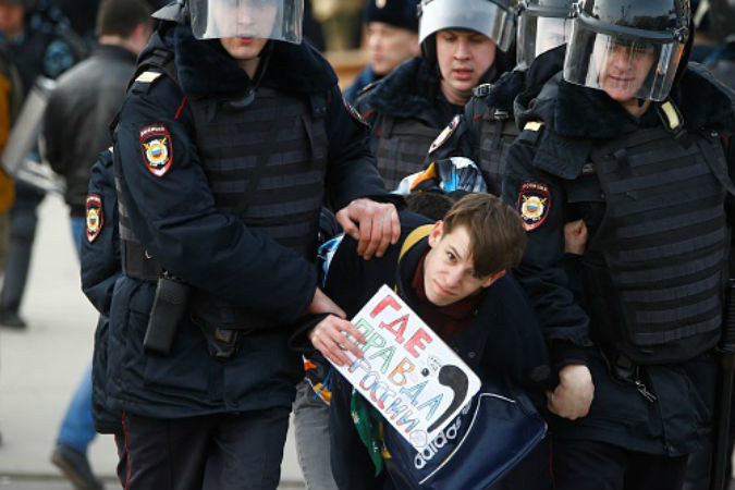 Протести у Москві: більше 30 затриманих ночували у відділках 