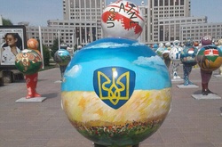 У Казахстані терміново замалювали карту з російським Кримом