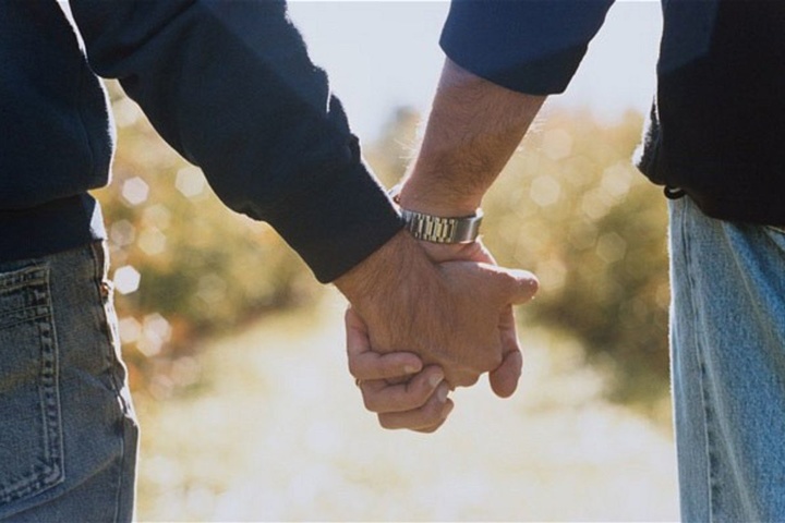 В Колумбії офіційно зареєстрували перший шлюб між трьома чоловіками