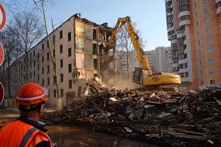 Дума ухвалила закон про масове знесення будинків у Москві