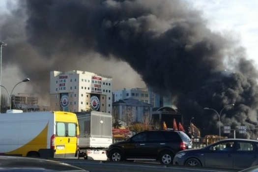У стамбульському готелі загинули троє людей через пожежу