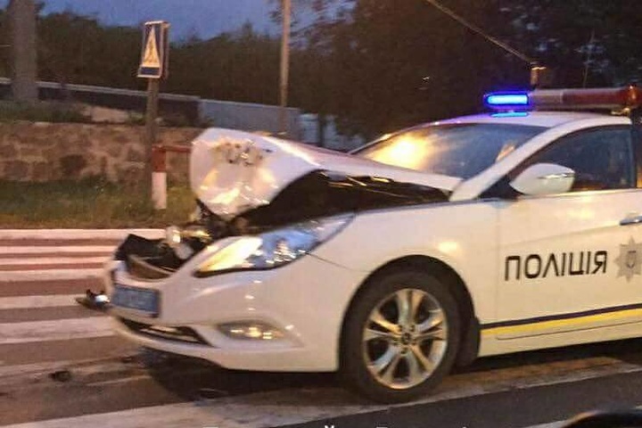 «Перша ластівка»: авто нової дорожньої поліції потрапило в ДТП на Харківщині 