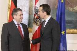  Міністр закордонних справ Німеччини Зіґмар Ґабріель та канцлер Австрії Крістіан Керн 