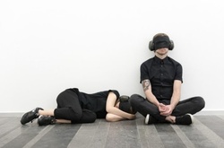 На выставке в Киеве покажут работы Ай Вэйвэя, Дэмьена Хёрста и перформанс Марины Абрамович