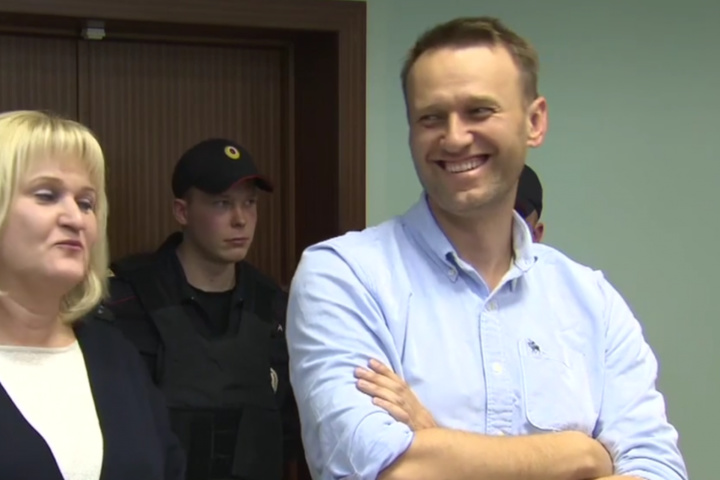 Навальному скоротили термін арешту через дітей