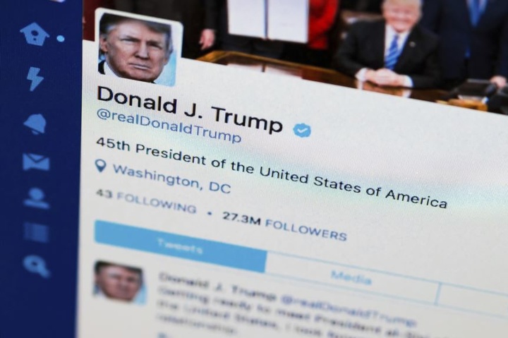 У США відкрилася бібліотека твітів Трампа
