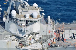 Біля узбережжя Японії тривають пошуки семи зниклих американських моряків