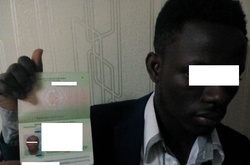 Громадянин Гани намагався втекти з України за чужим паспортом 