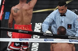 Рефері зізнався, що помилився з достроковою зупинкою бою Ковальова з Уордом