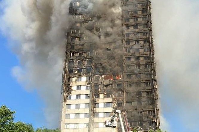 Мер Лондона: причина пожежі в Grenfell Tower - багаторічна недбалість