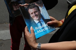 Агітаційна листівка руху «Вперед, республіка»