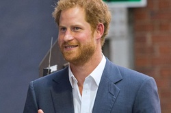 Принц Гарри подарил Меган Маркл золотое кольцо