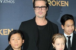 Брэд Питт отпраздновал День отца с детьми