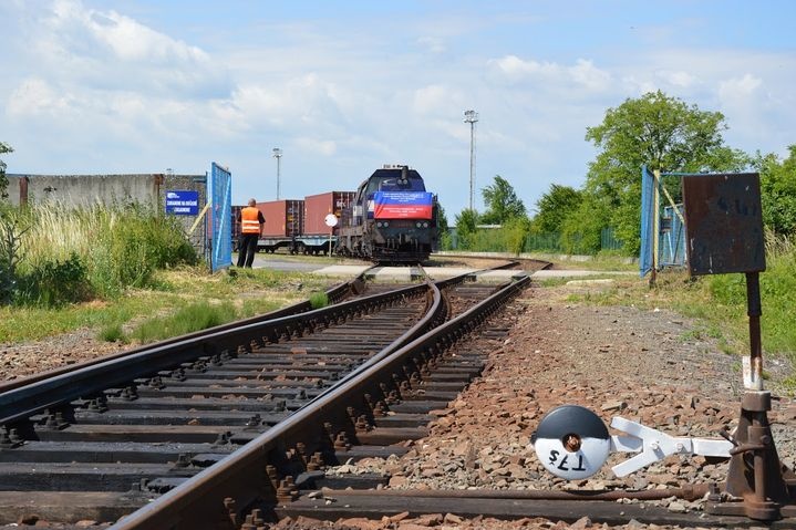 Росія запустить через Україну контейнерний потяг