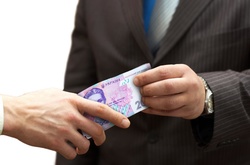 В Черкаській області начальник комунального підприємства «погорів» на хабарі