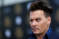 Опубликована переписка Деппа и его менеджеров, проливающая свет на финансовый скандал