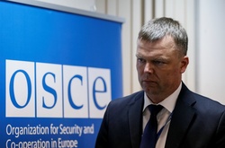    Александер Хуг     