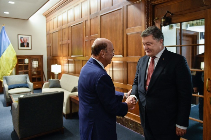 Порошенко обговорив з міністром торгівлі США розширення експорту українських товарів 