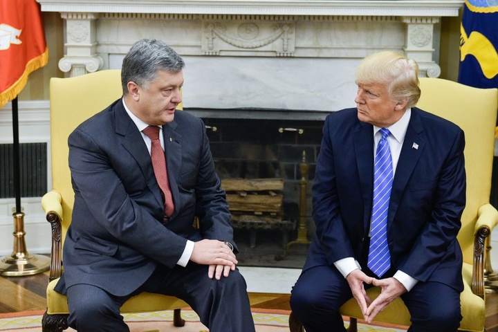 Порошенко не обговорював з Трампом закон про повернення Донбасу 