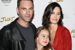 53-летняя Кортни Кокс готовится стать матерью