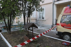 Унаслідок вибуху на базі поліції в Маріуполі дістали поранення семеро людей