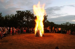 Неймовірна купальська ніч на Черкащині: Katya Chilly заспівала посеред сільського ставу
