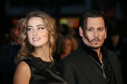 Экс-менеджеры Джонни Деппа подтвердили факт его жестокого обращения с Эмбер Херд