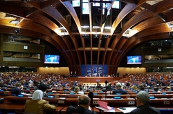 ПАРЄ схвалила рішення про процедуру відставки президента