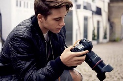 Фотографы и фотоэксперты раскритиковали выпуск фотокниги сына Дэвида Бекхэма