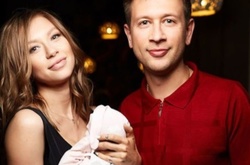 Дмитрий Ступка и Полина Логунова покрестили дочь