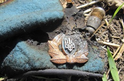 Невідомі на Сумщині облили фарбою три пам’ятника на могилах бійців АТО