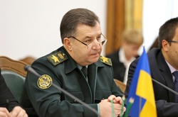 Степан Полторак