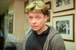 Актор Павло Майков