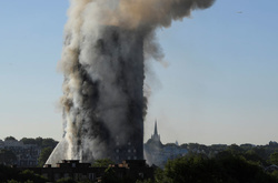 Згорівша багатоповерхівка